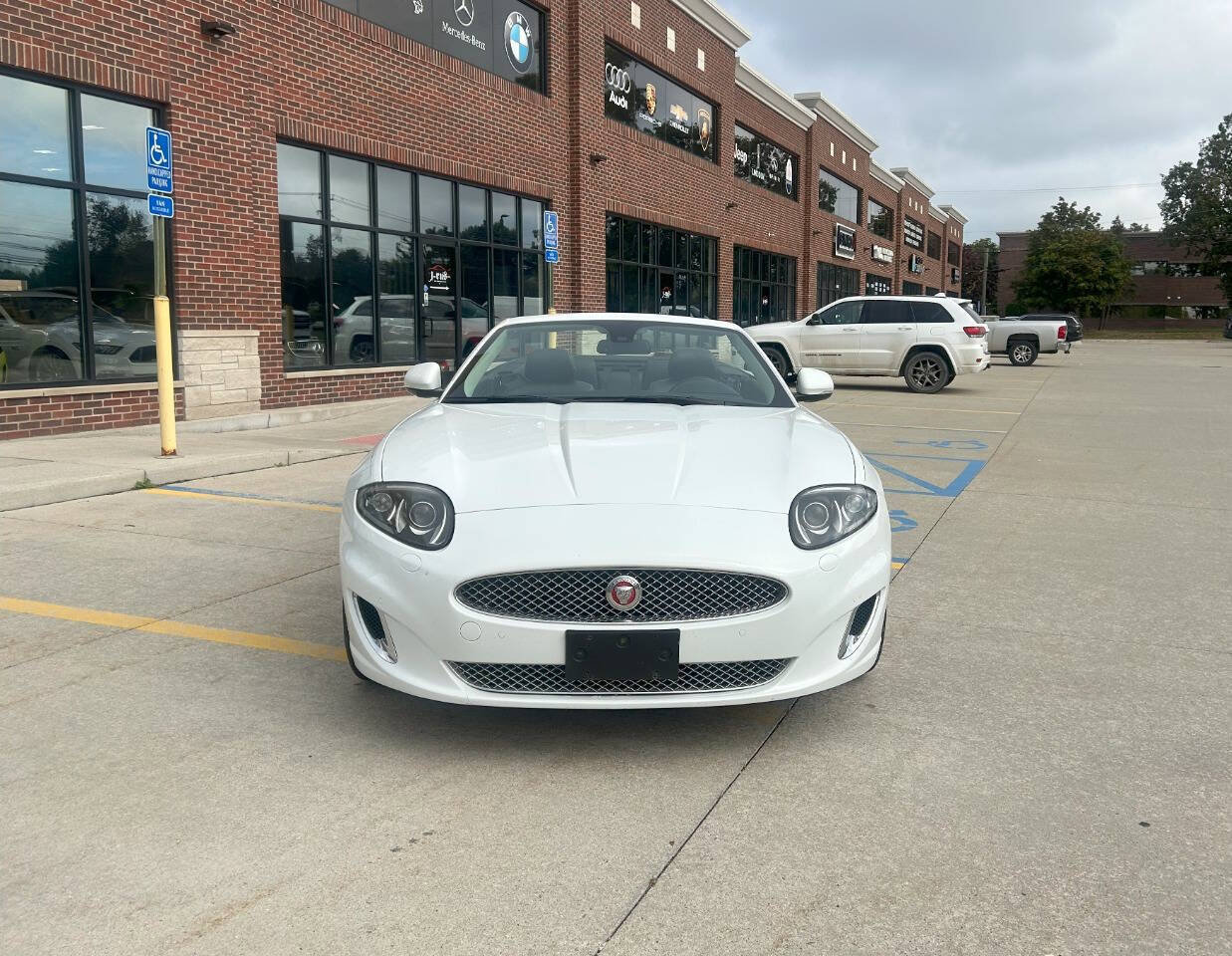 Used 2015 Jaguar XK Convertible image 6