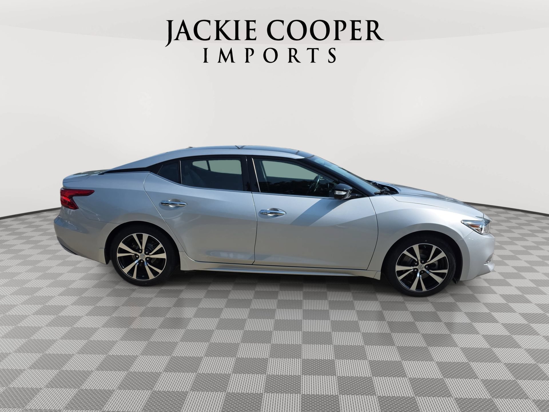 Used 2018 Nissan Maxima Platinum FWD image 4