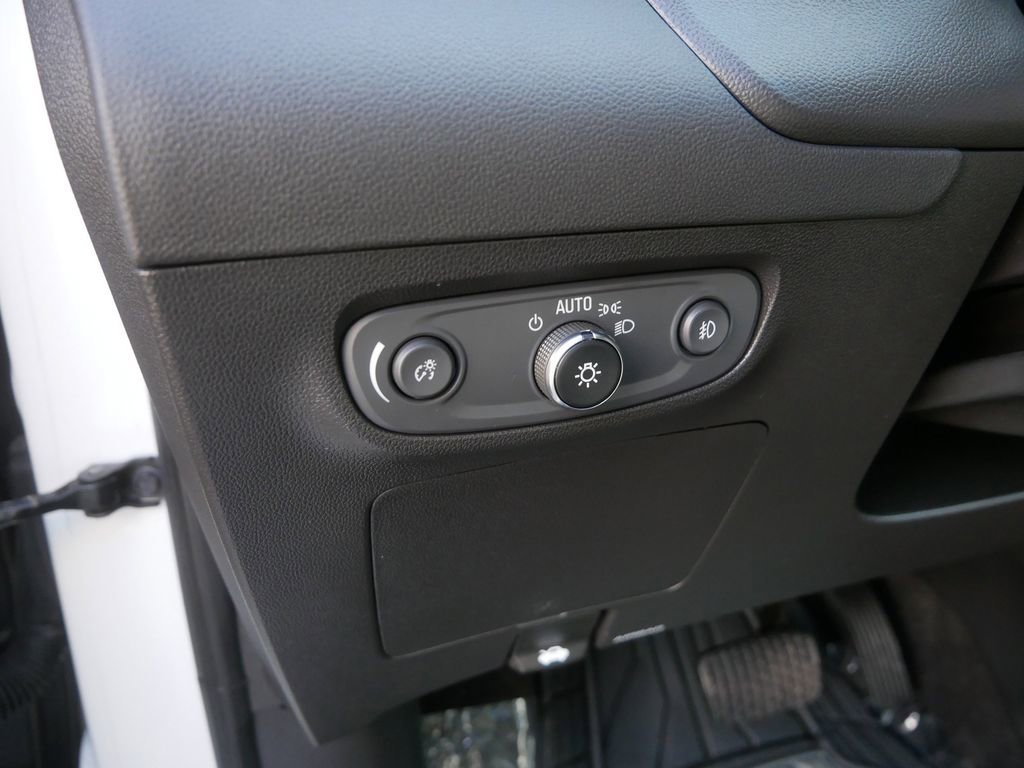 Used 2023 Buick Encore GX Essence w/ Experience Buick Package image 18