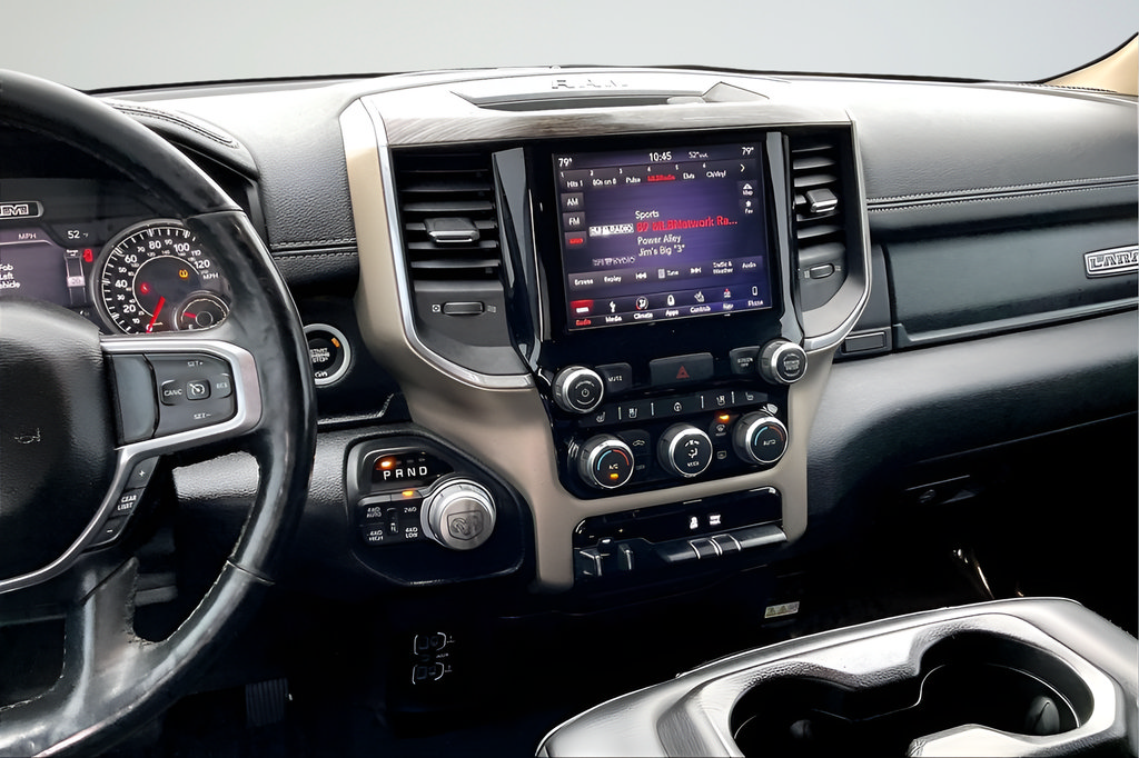 Used 2019 RAM 1500 Laramie AWD/4WD image 9