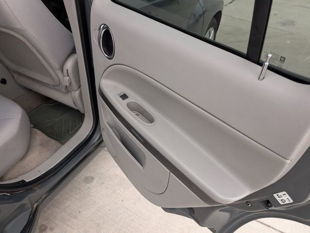 Used 2009 Chevrolet HHR LT image 23