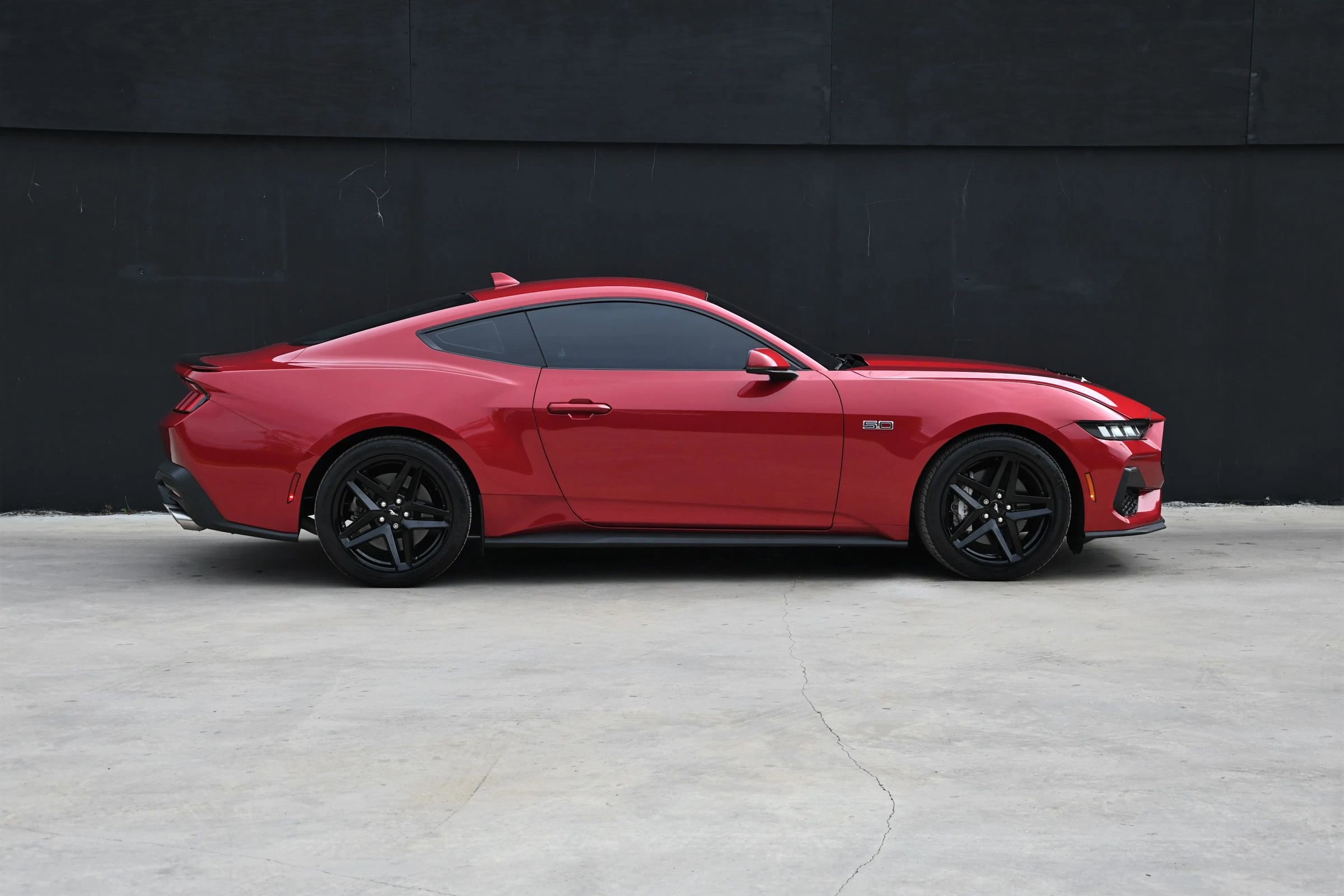 Used 2024 Ford Mustang GT Premium image 8