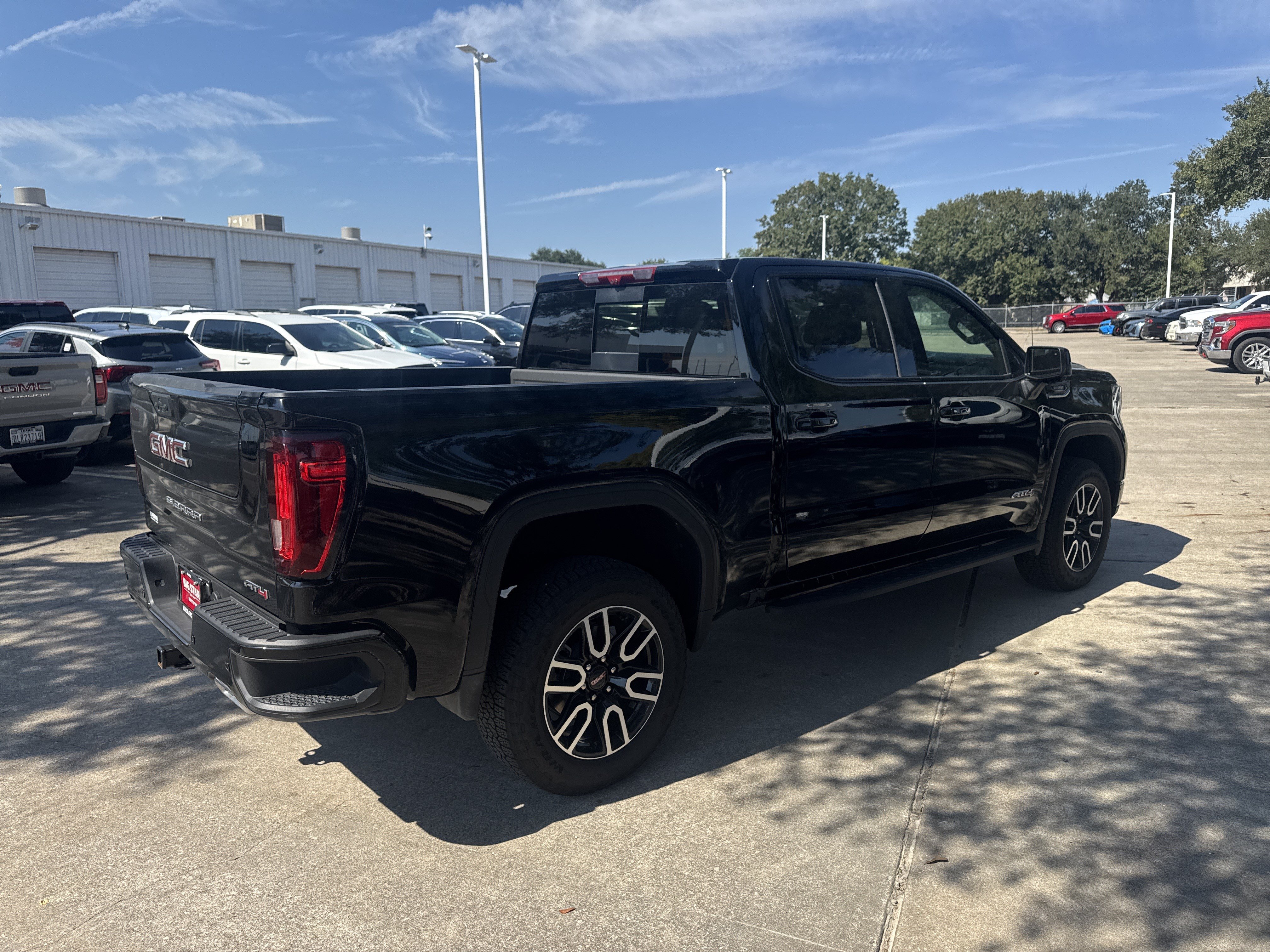 Used 2026 GMC Sierra 1500 AT4 w/ AT4 Premium Package AWD/4WD image 16