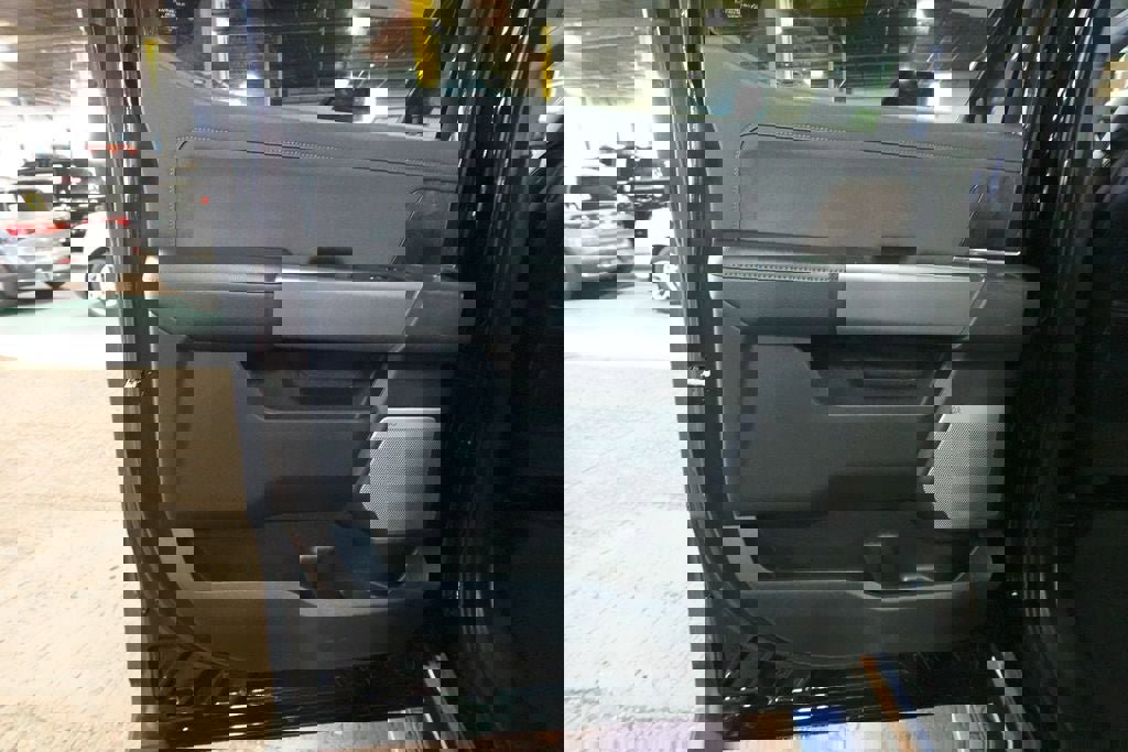 Used 2023 Ford F350 Lariat w/ Lariat Ultimate Package AWD/4WD image 27