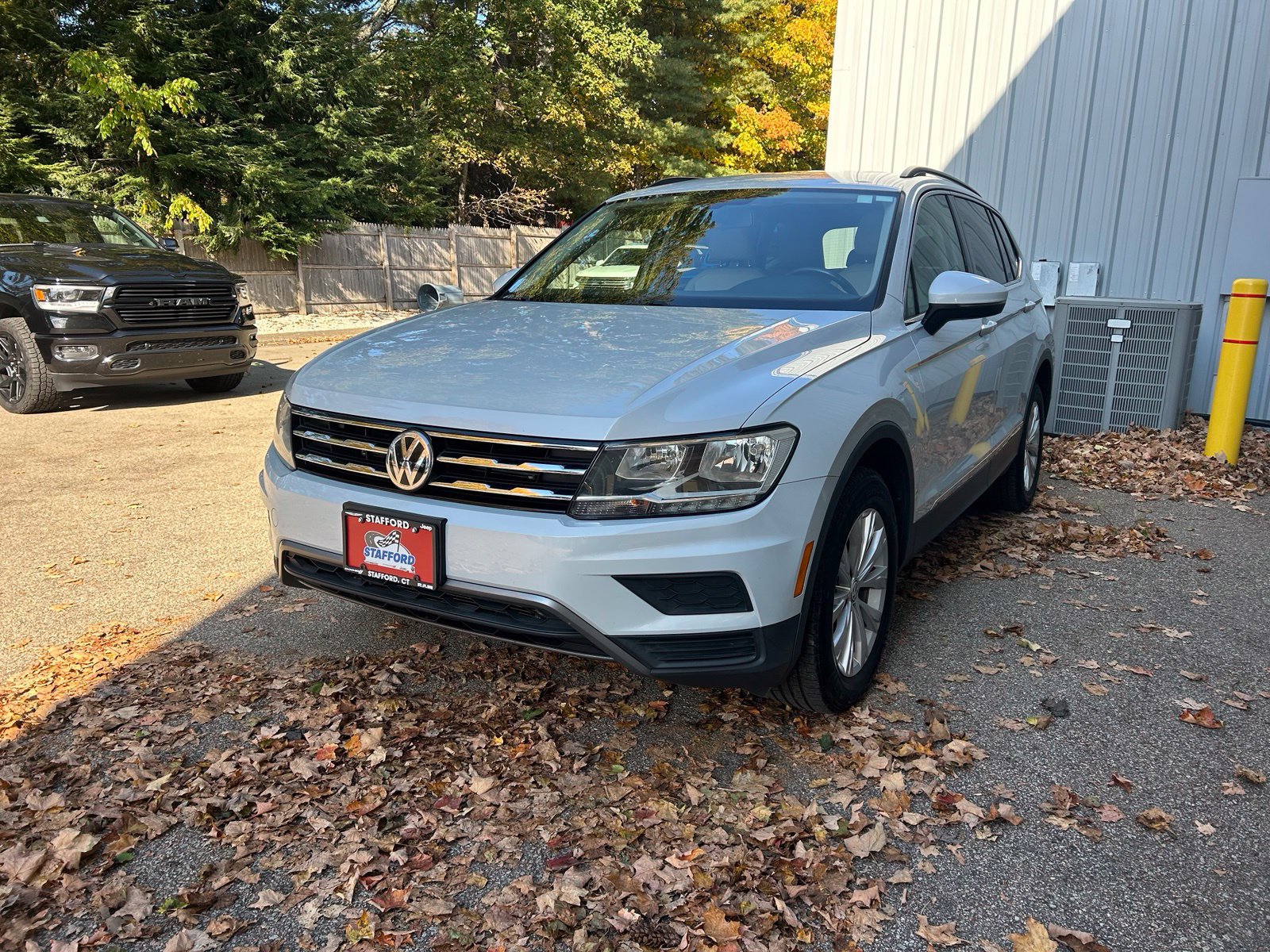 Used 2018 Volkswagen Tiguan SE AWD/4WD image 11