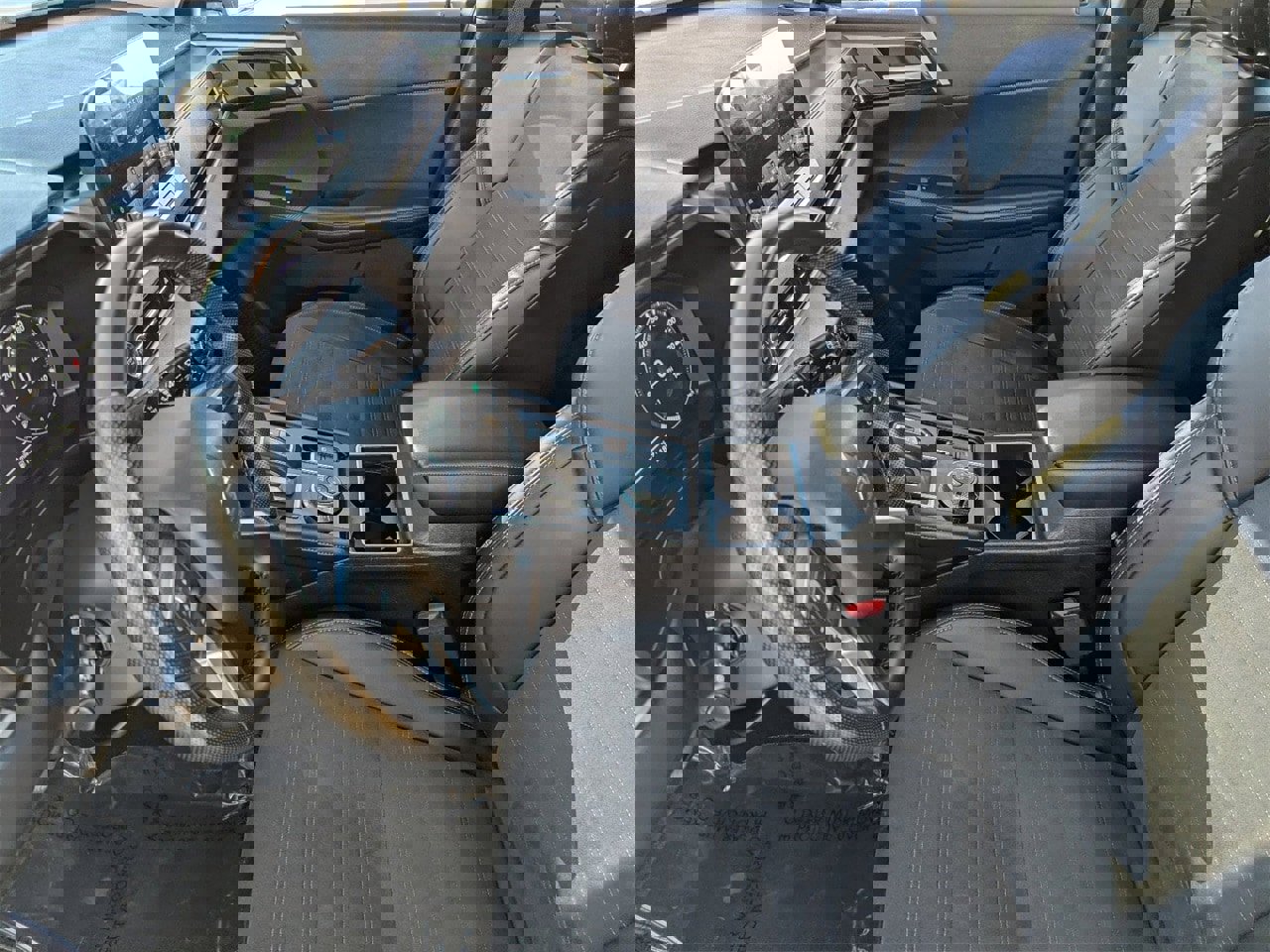 Used 2024 Mitsubishi Outlander AWD image 20