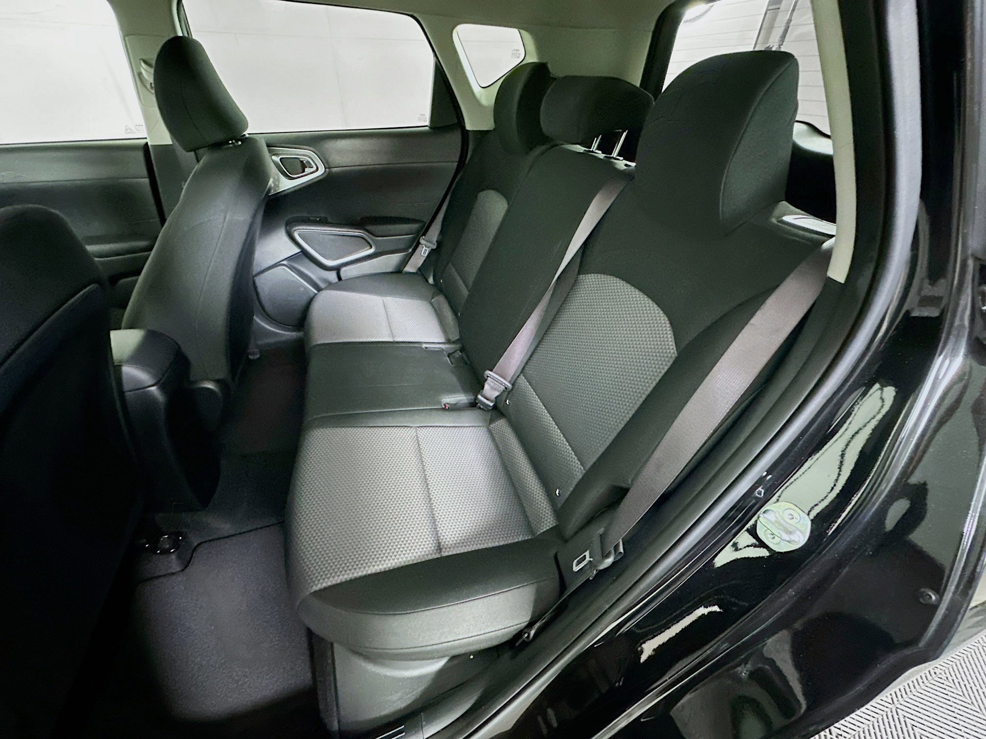 Used 2025 Kia Soul LX w/ LX Technology Package image 26