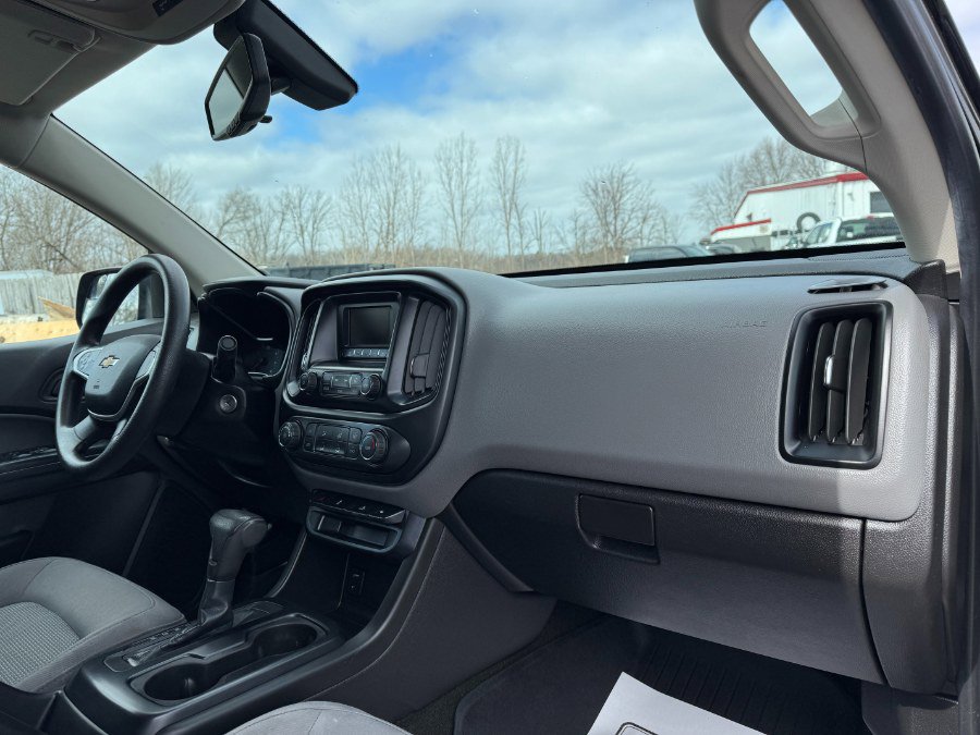 Used 2015 Chevrolet Colorado W/T AWD/4WD image 19