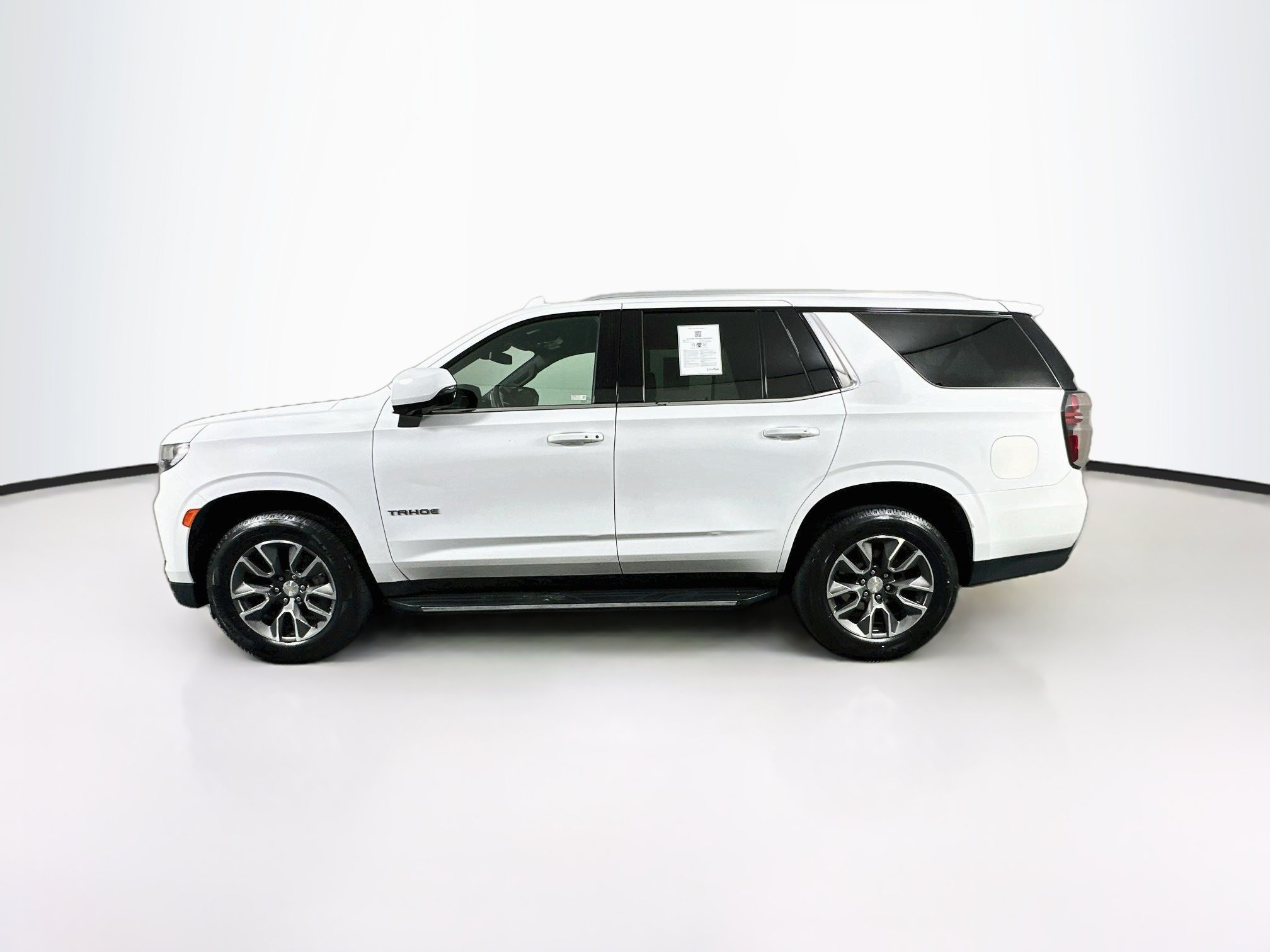 Used 2023 Chevrolet Tahoe LT w/ Luxury Package RWD image 4