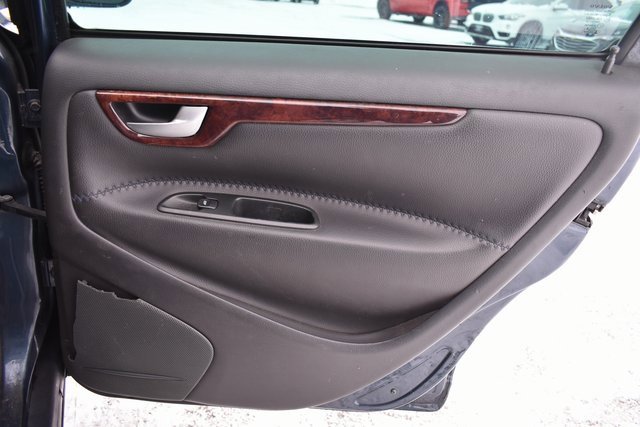 Used 2006 Volvo XC70 2.5T image 35