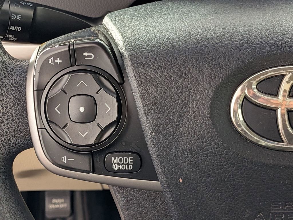 Used 2012 Toyota Camry LE FWD image 14