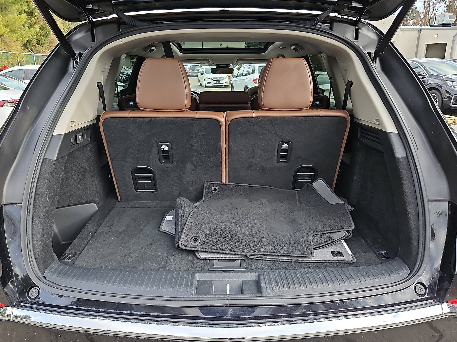 Used 2023 Acura MDX SH-AWD w/ Technology Package image 32