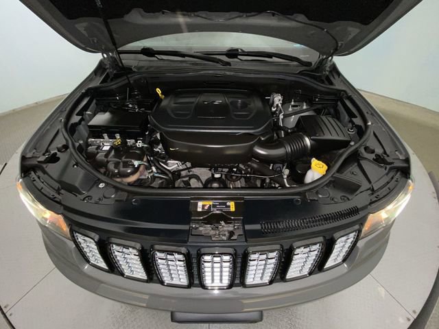 Used 2021 Jeep Grand Cherokee Laredo X image 25