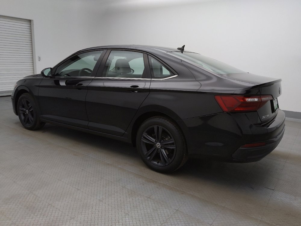 Used 2022 Volkswagen Jetta SE w/ Panoramic Sunroof Package image 3