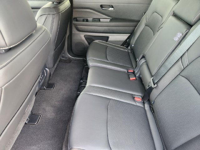 New 2026 Nissan Pathfinder SL FWD image 25