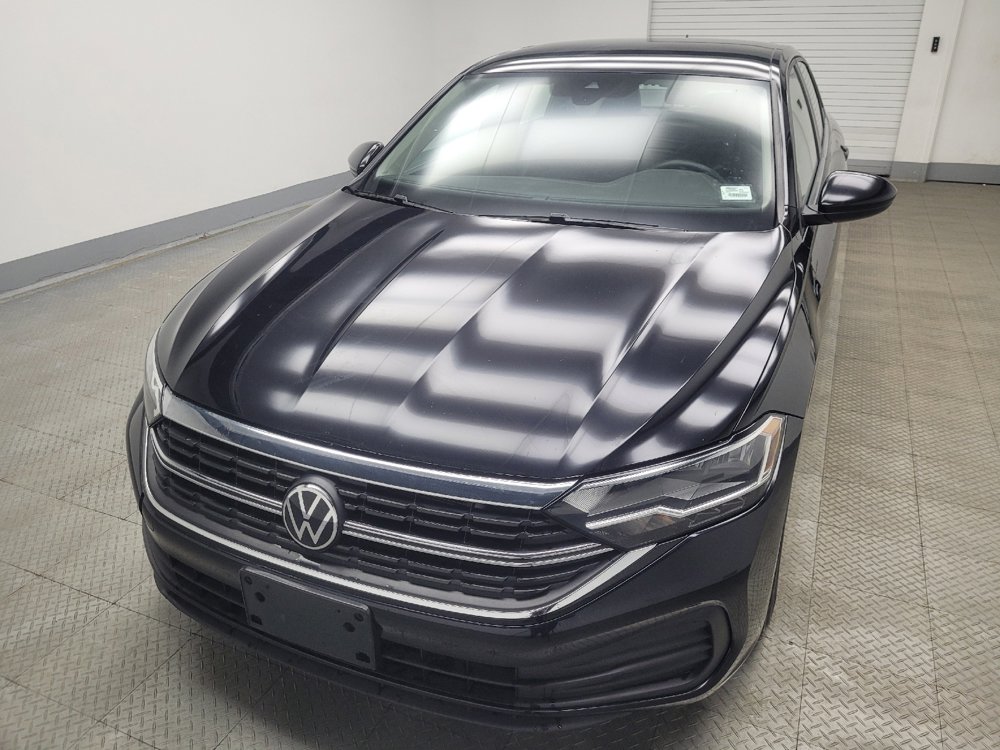 Used 2024 Volkswagen Jetta SE image 15