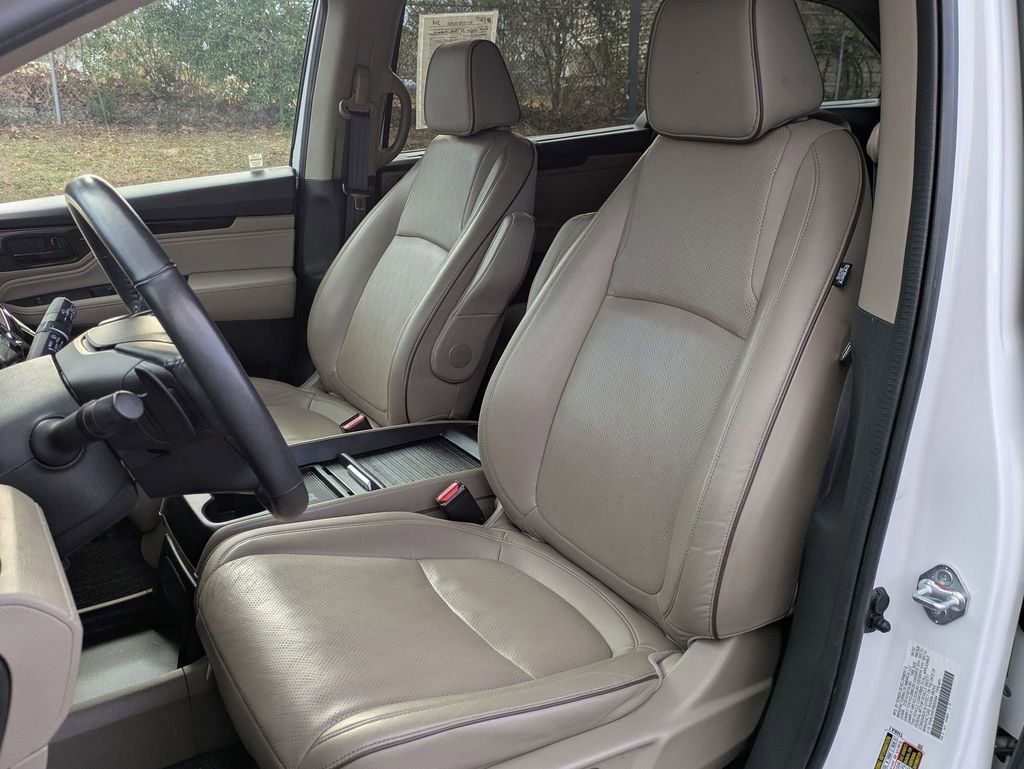 Used 2024 Honda Odyssey Elite image 12
