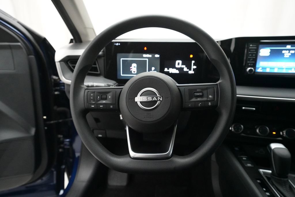 Certified 2025 Nissan Kicks S image 4