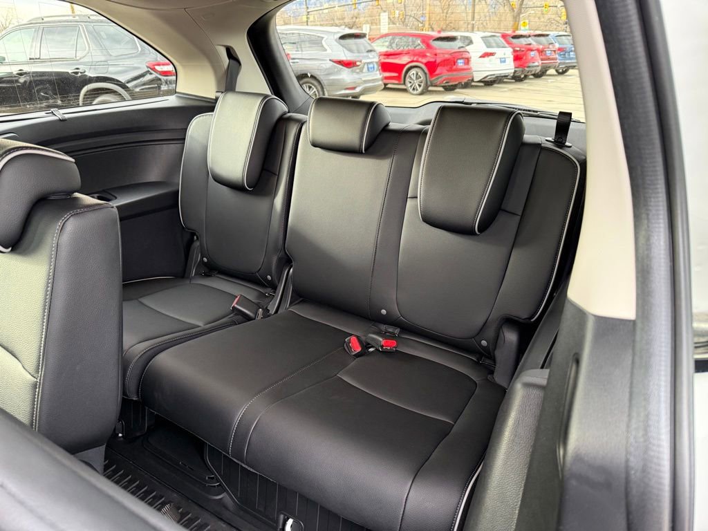 Certified 2026 Honda Odyssey Touring image 17