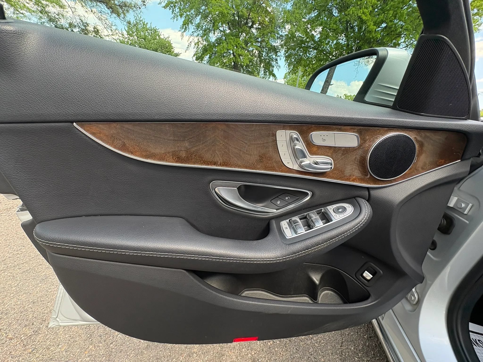 Used 2017 Mercedes-Benz C 300 4MATIC Sedan image 26