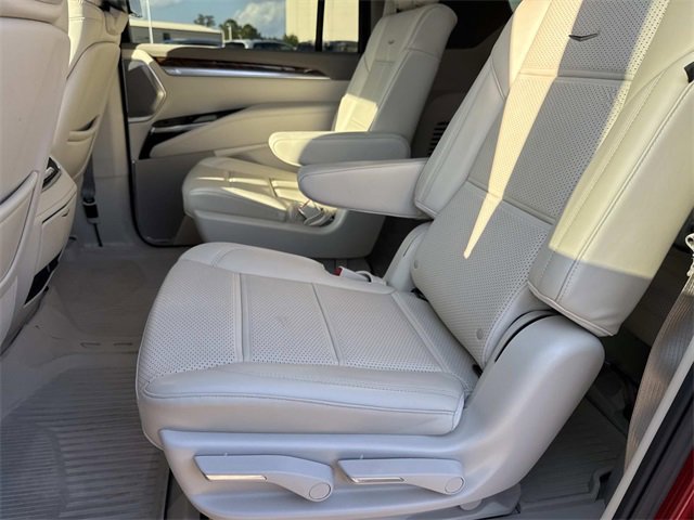 Certified 2025 Cadillac Escalade ESV Premium Luxury Platinum w/ LPO, Radiant Package image 17