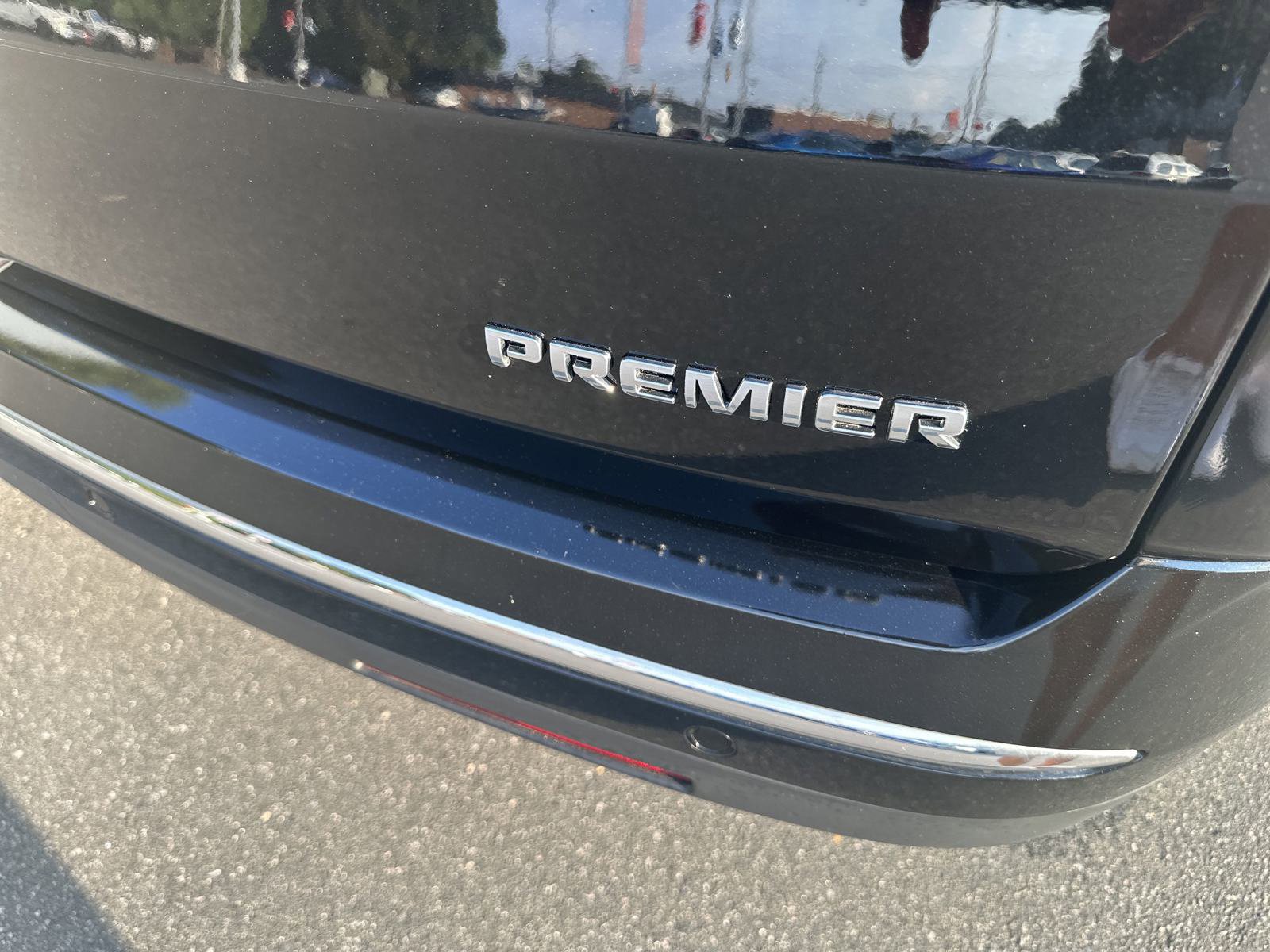 Used 2020 Chevrolet Traverse Premier w/ LPO, Floor Liner Package image 29