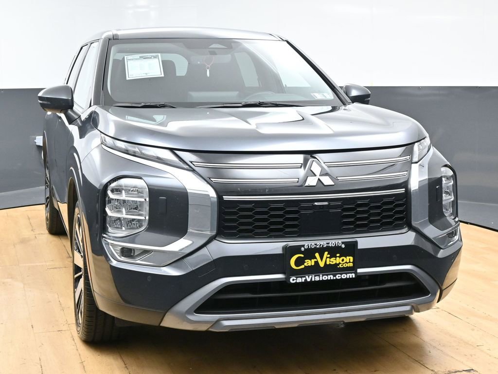 Used 2025 Mitsubishi Outlander SE AWD/4WD image 4