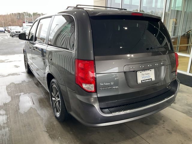 Used 2016 Dodge Grand Caravan SXT image 19