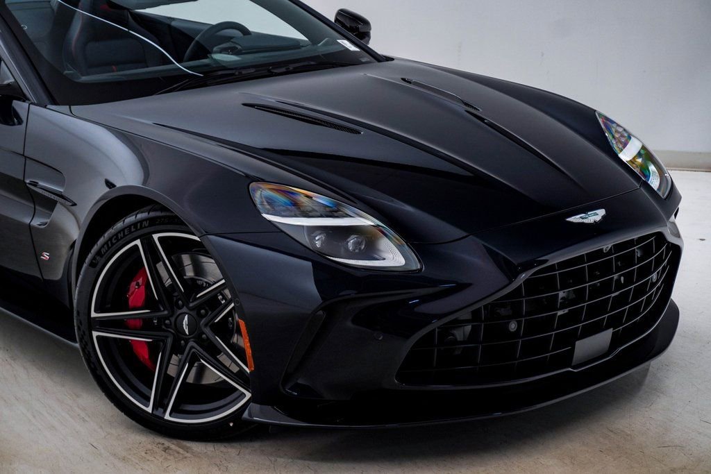 New 2026 Aston Martin V8 Vantage S image 4