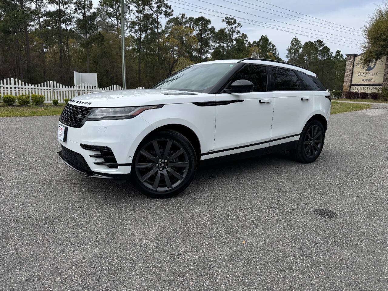 Used 2018 Land Rover Range Rover Velar R-Dynamic HSE AWD/4WD image 29