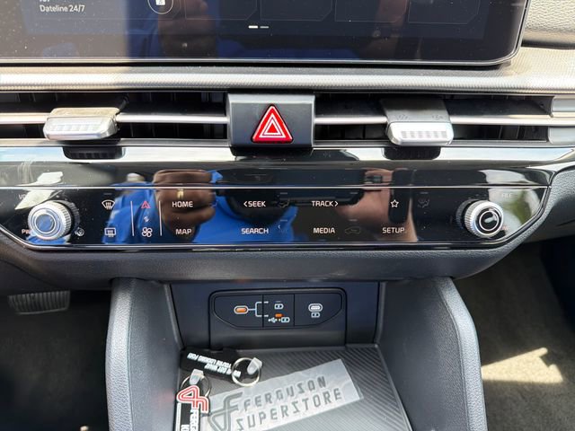 New 2026 Kia Sportage LX FWD image 14