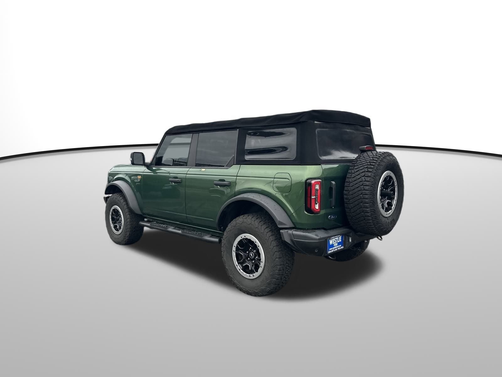 Used 2022 Ford Bronco Badlands image 3