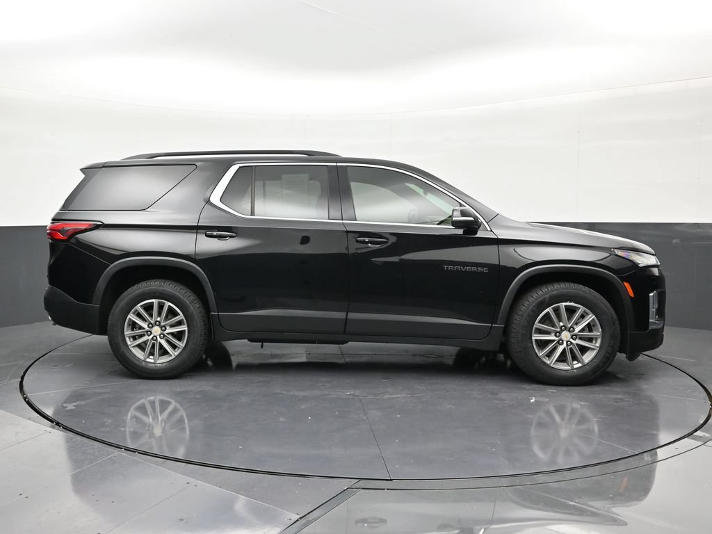 Used 2022 Chevrolet Traverse LT FWD image 6