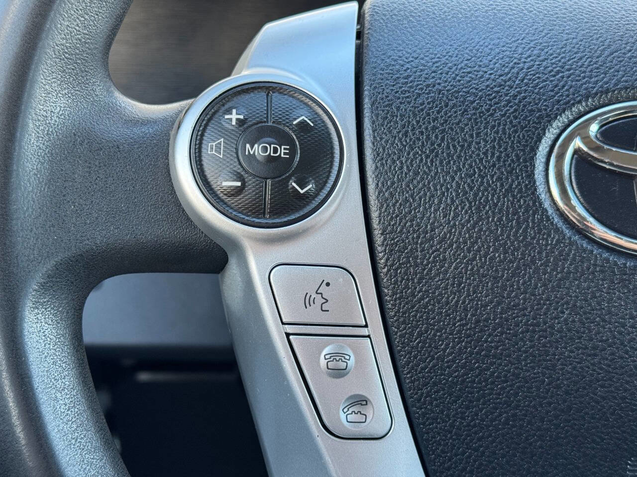 Used 2016 Toyota Prius C Two image 28