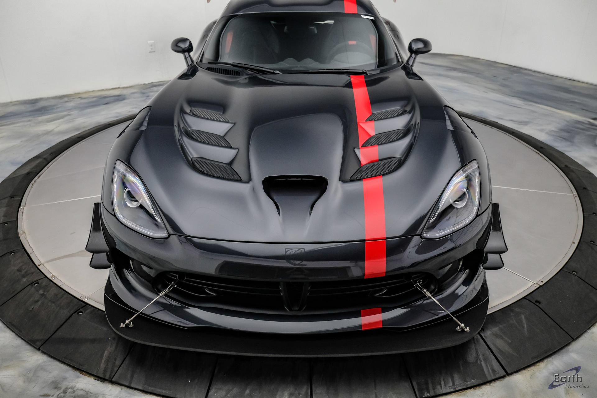 Used 2017 Dodge Viper ACR w/ Extreme Aero Package RWD image 39