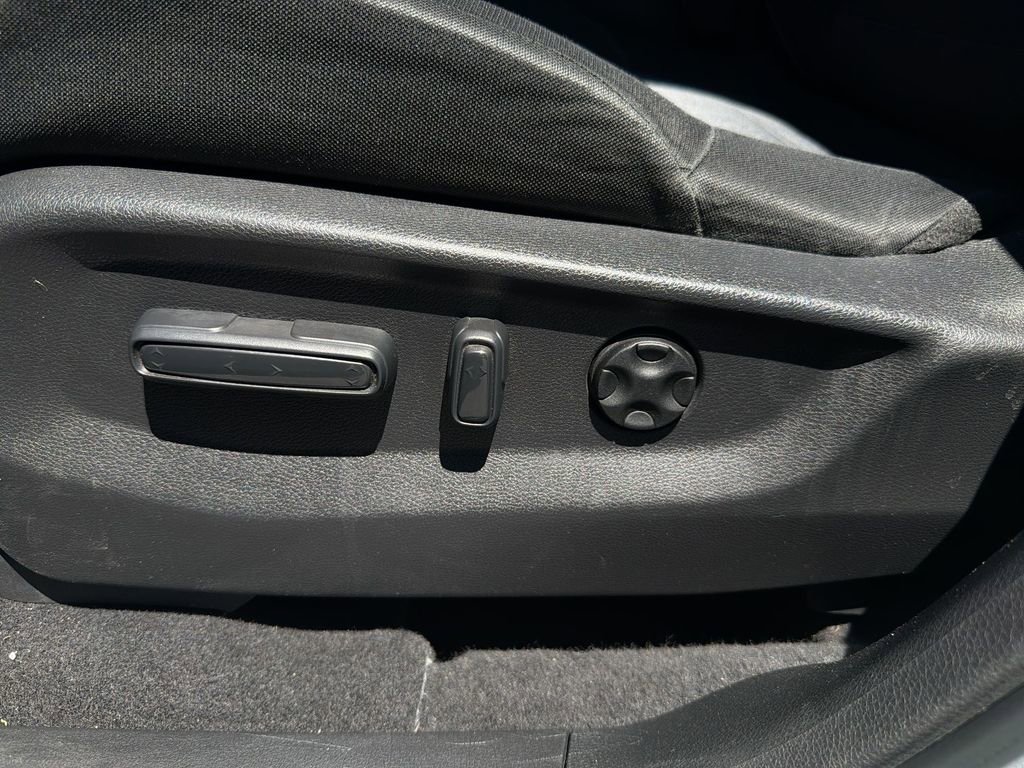 Used 2019 Honda CR-V EX image 14