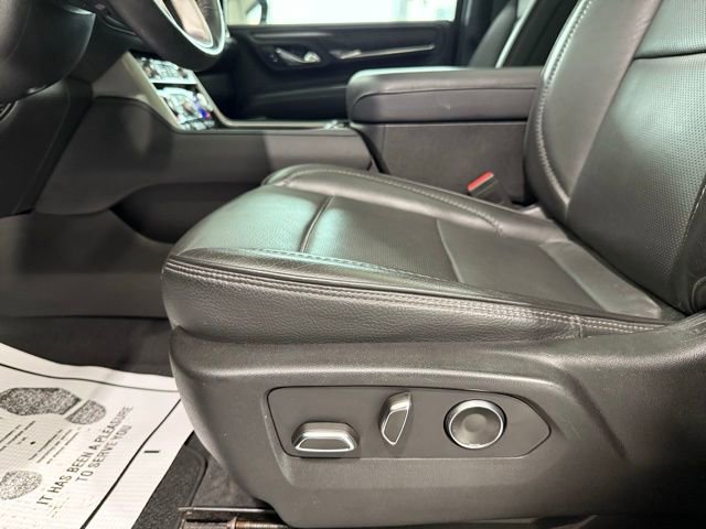 Used 2023 GMC Yukon XL Denali image 11