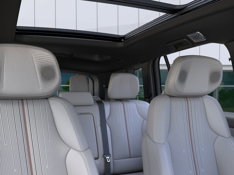 New 2026 Cadillac Vistiq Luxury image 24