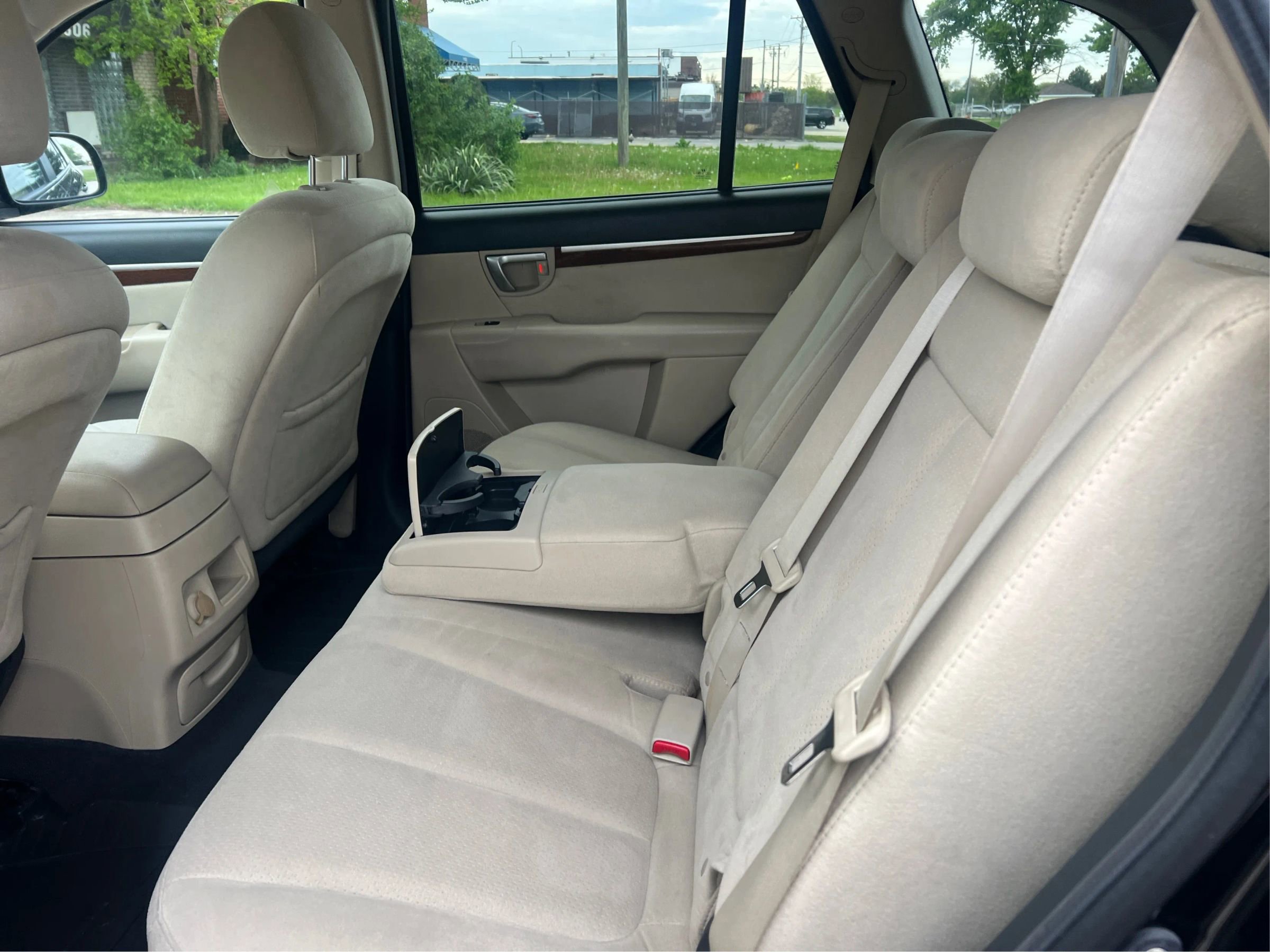 Used 2009 Hyundai Santa Fe SE FWD image 11