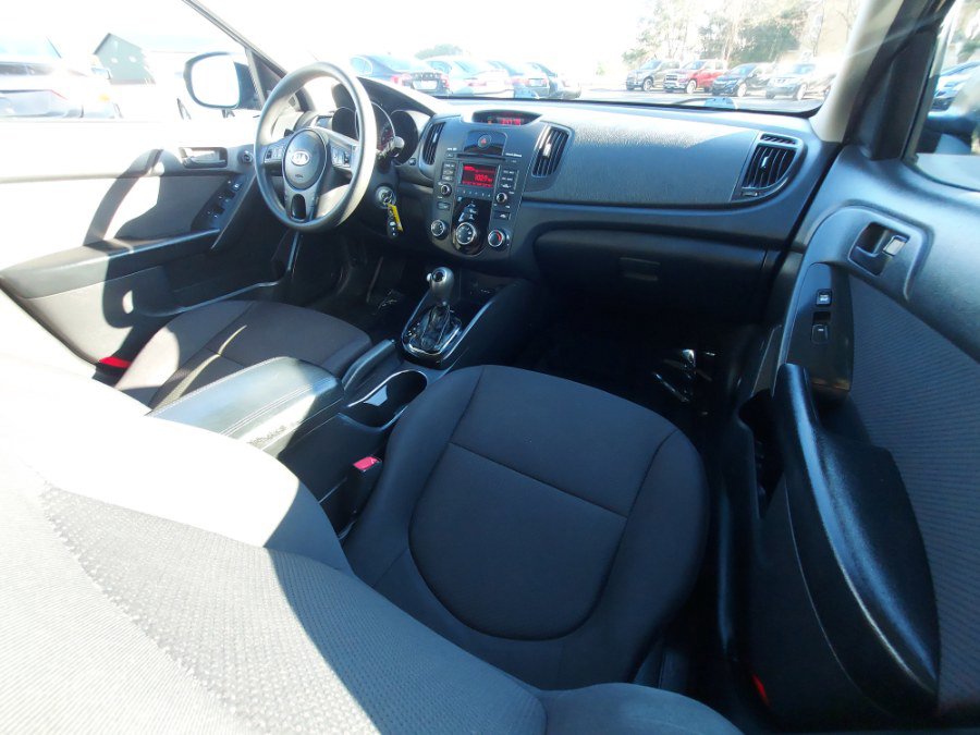 Used 2012 Kia Forte EX image 11