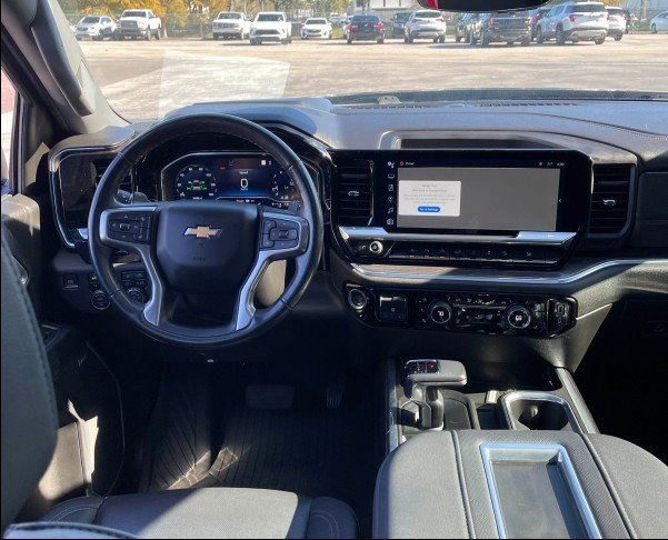 Used 2022 Chevrolet Silverado 1500 LTZ w/ LTZ Premium Package image 7