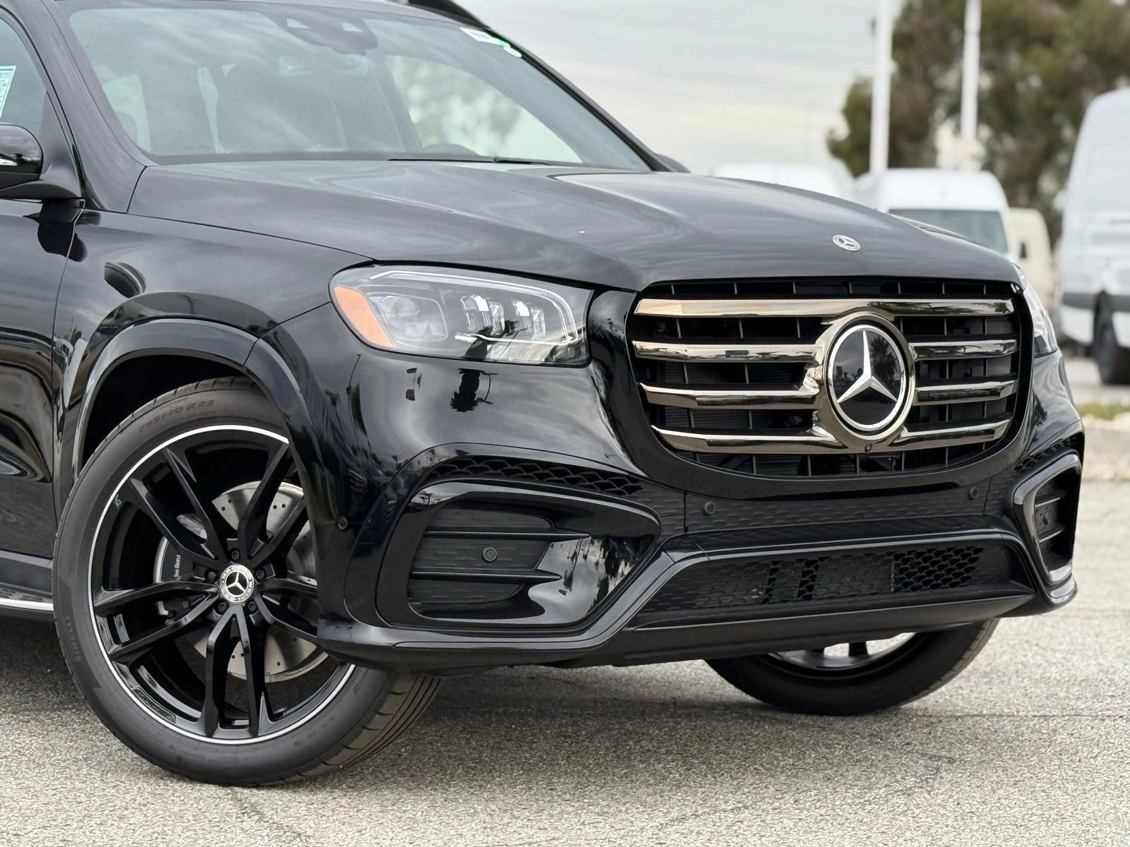 New 2026 Mercedes-Benz GLS 580 4MATIC image 3