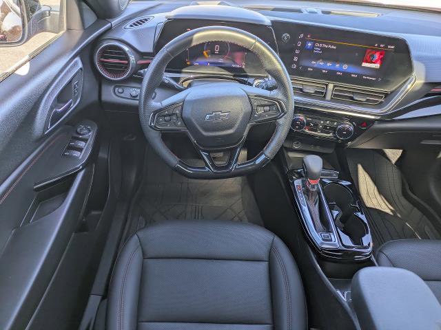 Used 2024 Chevrolet Trax RS w/ Sunroof Package image 16