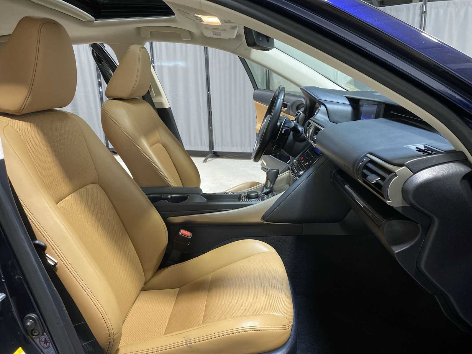 Used 2017 Lexus IS 300 AWD w/ Premium Package image 14