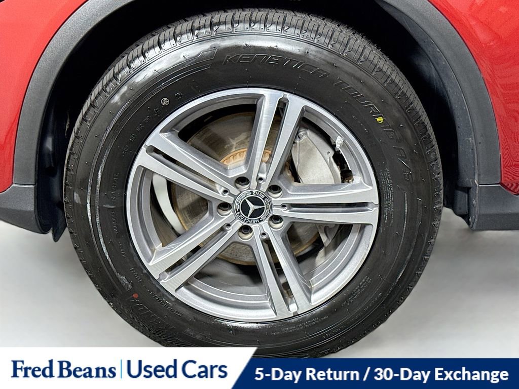 Used 2021 Mercedes-Benz GLC 300 4MATIC image 32