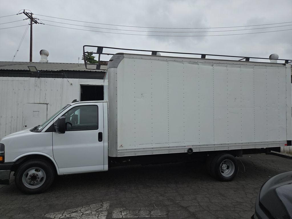 Used 2021 Chevrolet Express 3500 w/ Power Convenience Package RWD image 7