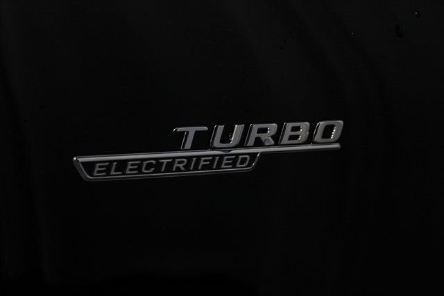 New 2025 Mercedes-Benz GLC 43 AMG 4MATIC image 11