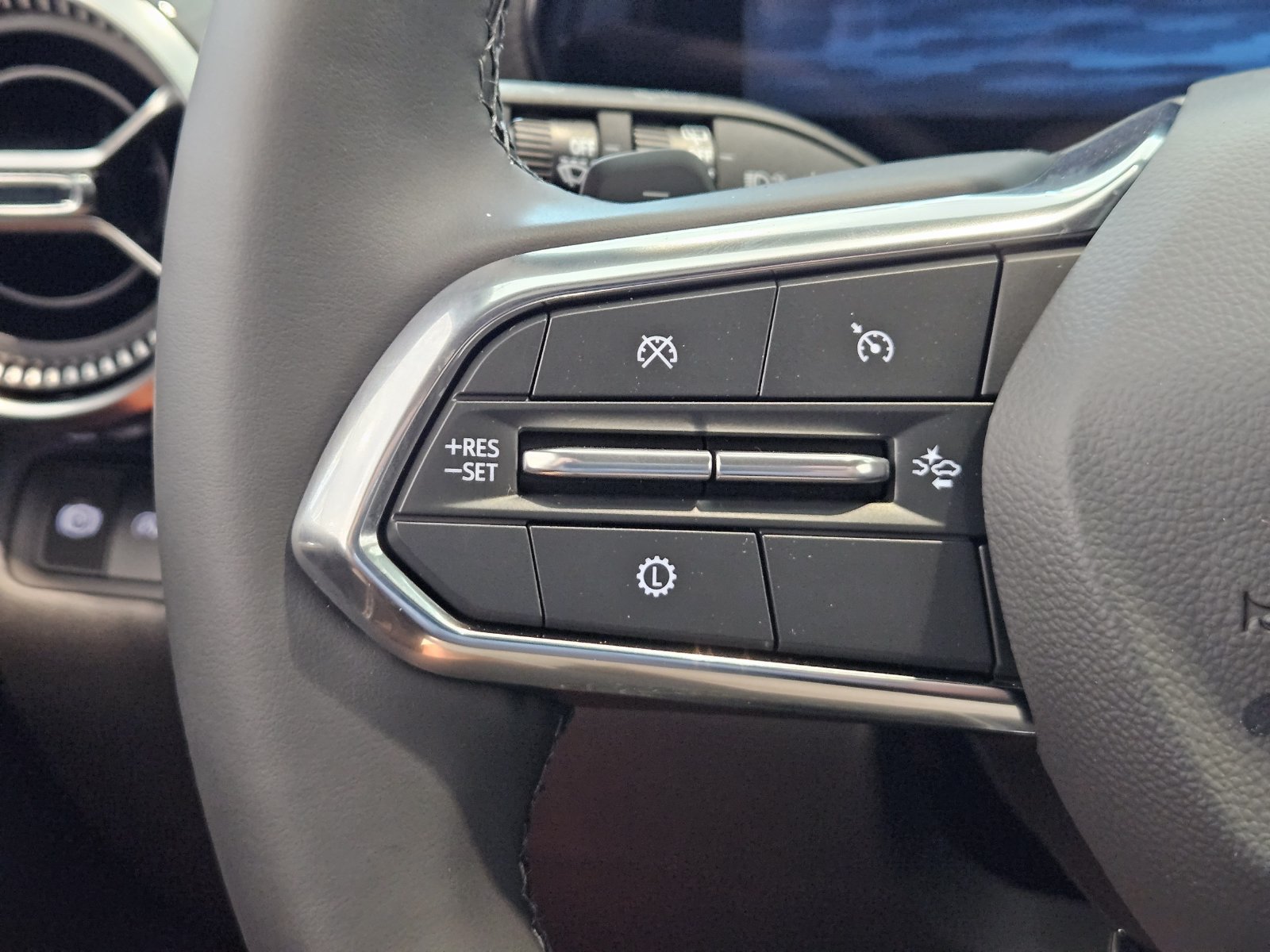 New 2027 Chevrolet Equinox LT w/ Safety and Technology Package FWD image 22