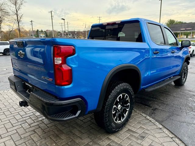 Used 2025 Chevrolet Silverado 1500 ZR2 w/ Technology Package image 10