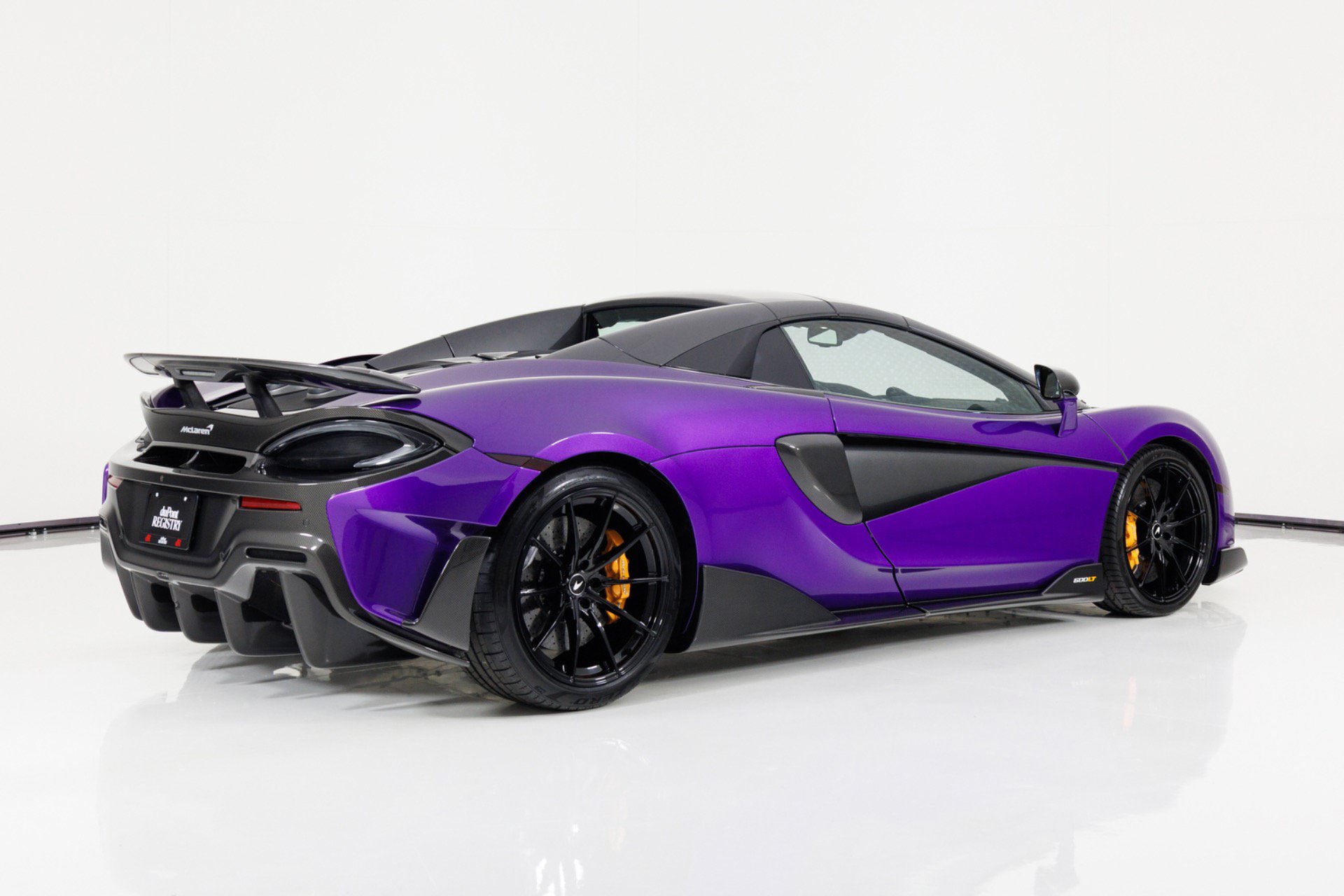 Used 2020 McLaren 600LT Spider RWD image 4